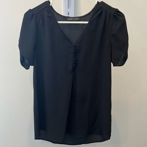 Black t shirt blouse
